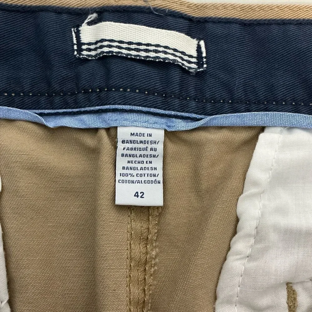 IZOD Saltwater Khaki Shorts with anchors on them size 42 inseam 10.5
